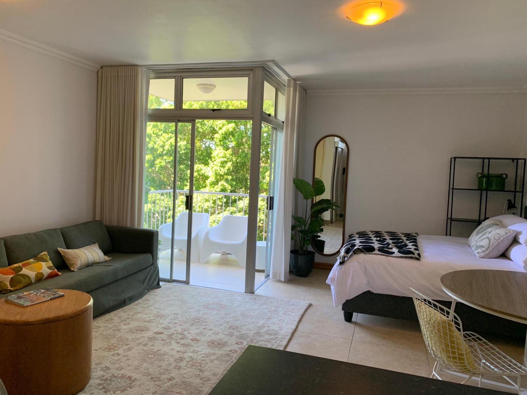 York Street , Greenpoint,parking And Pool Apartment Cape Town
